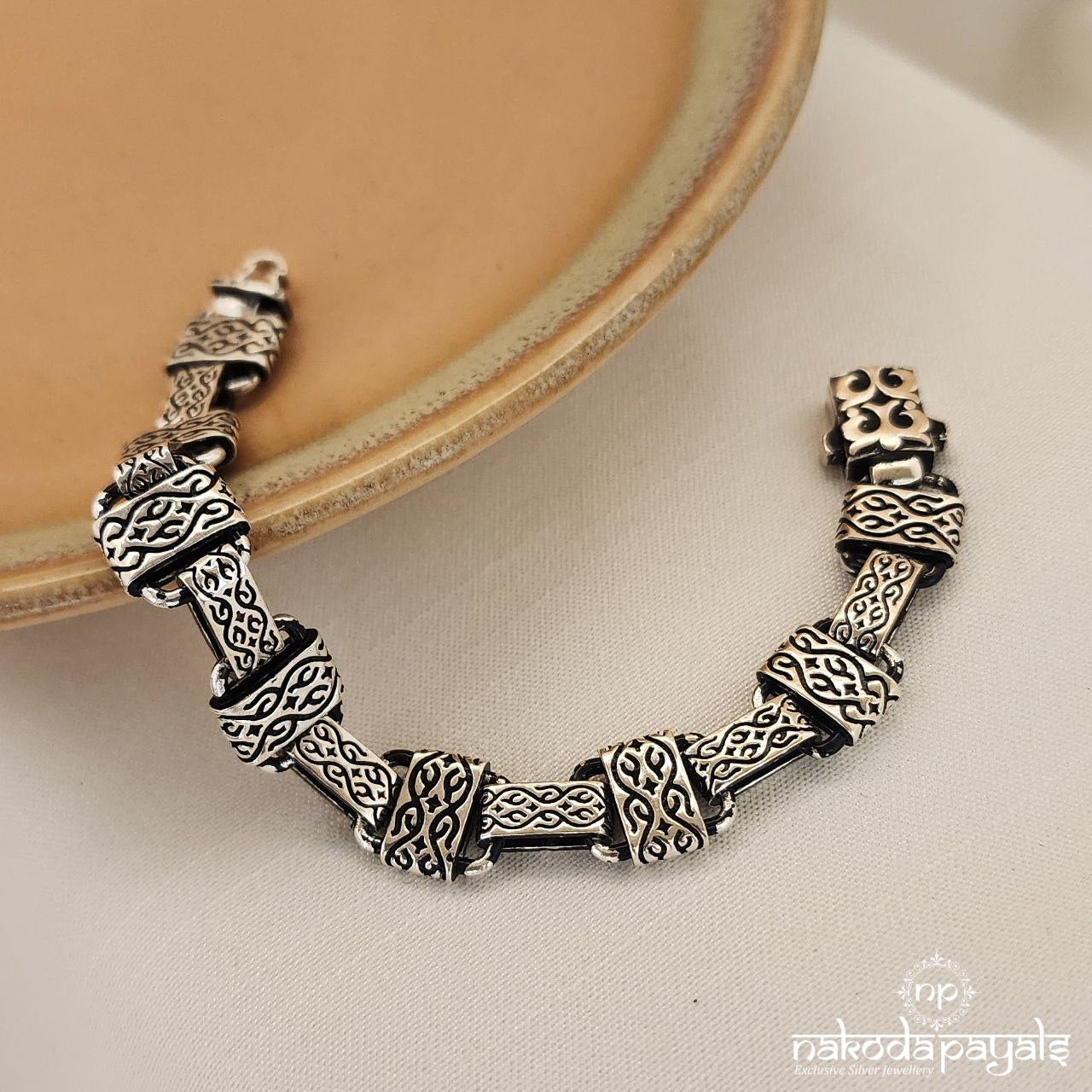 Belted Command Men’s Bracelet (Mc0878)