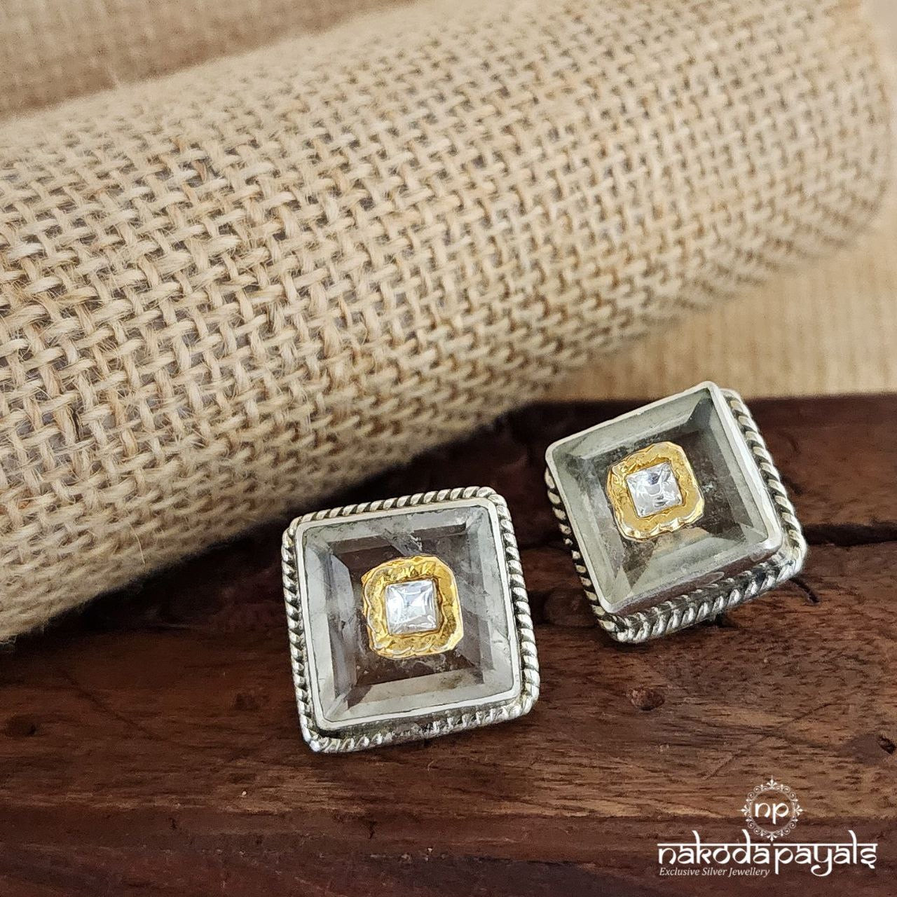 Pretty Square Studs (S9329)