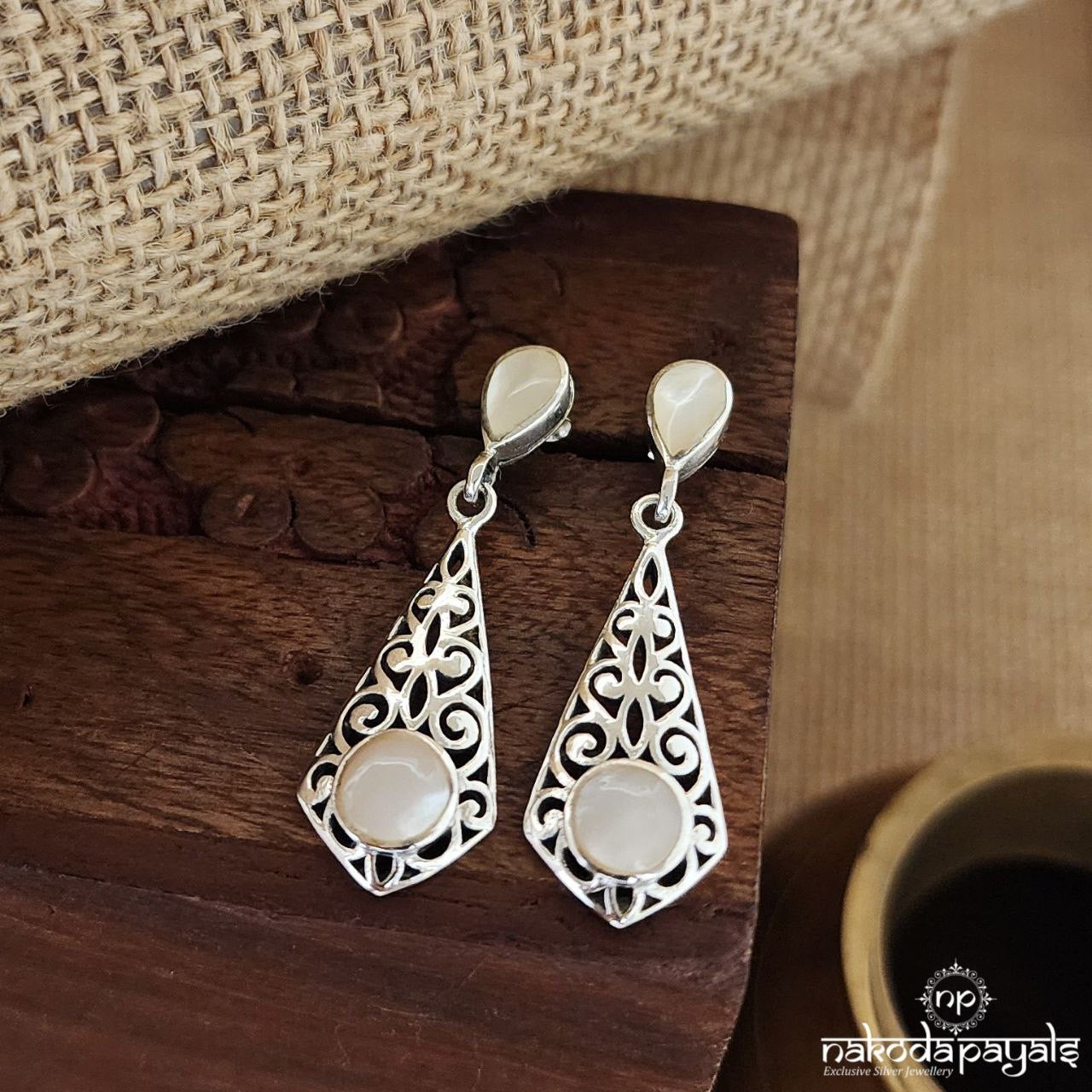 Floral MOP Earrings (St3030)