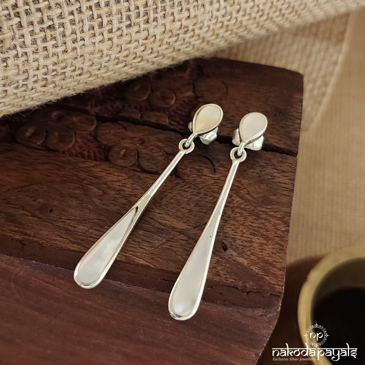 Ivory Glow MOP Earrings (St3033)