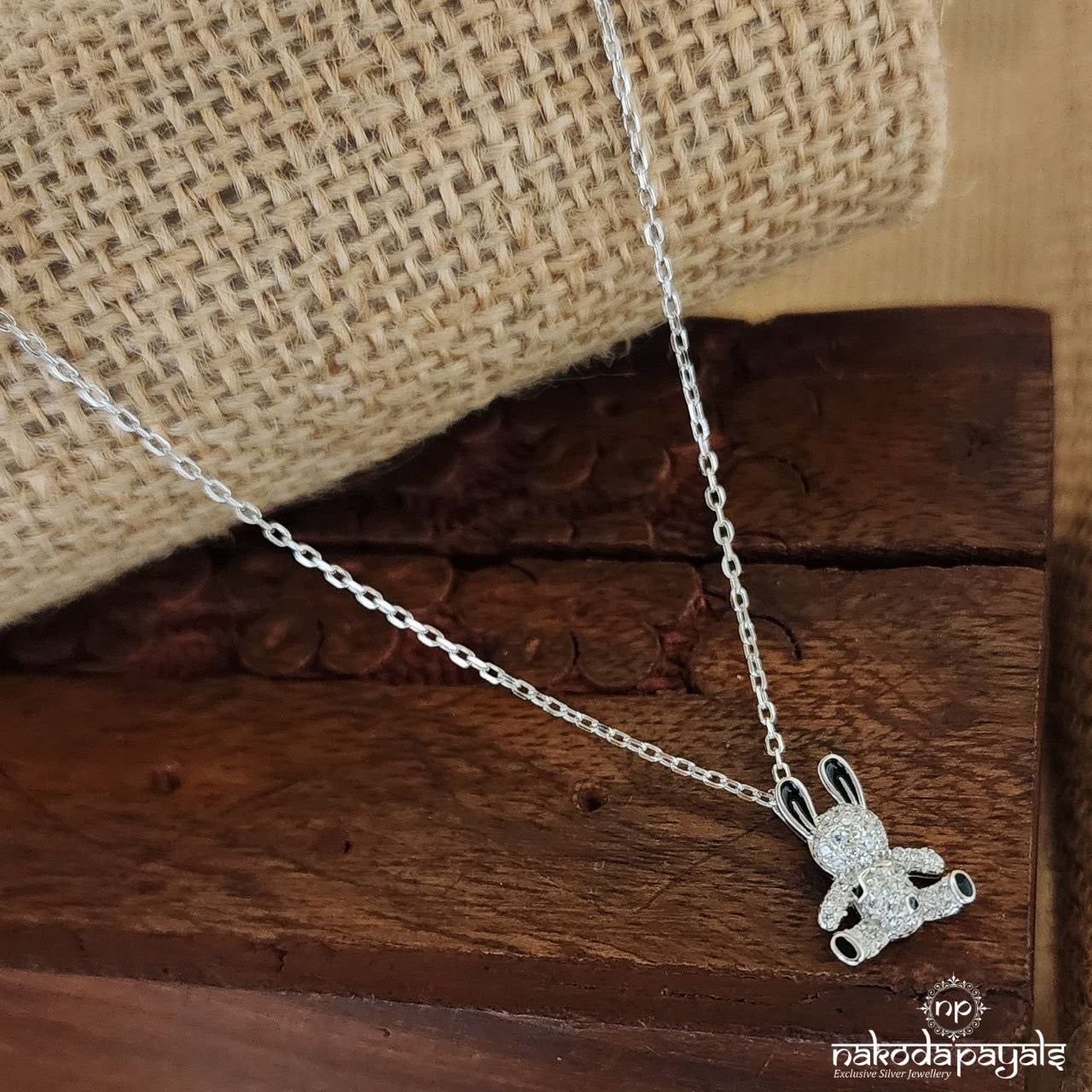 Teddy Bear Neckpiece (St2982)