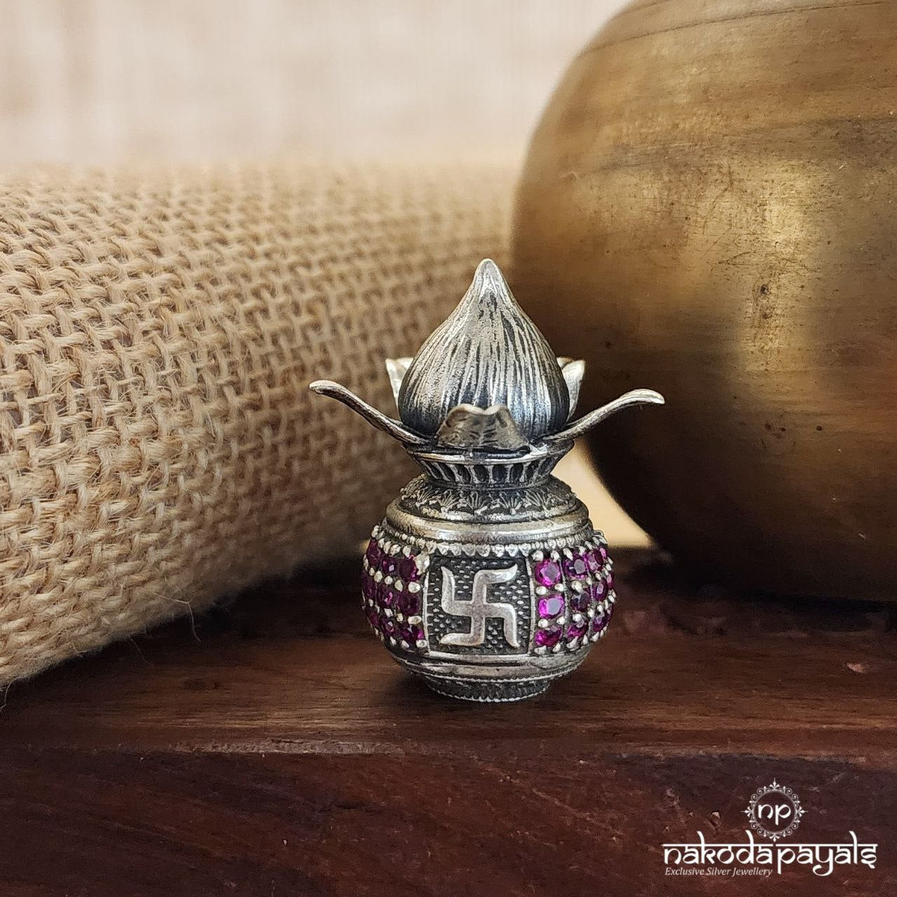 Shree Swastik Om Kalash (Aa1392)