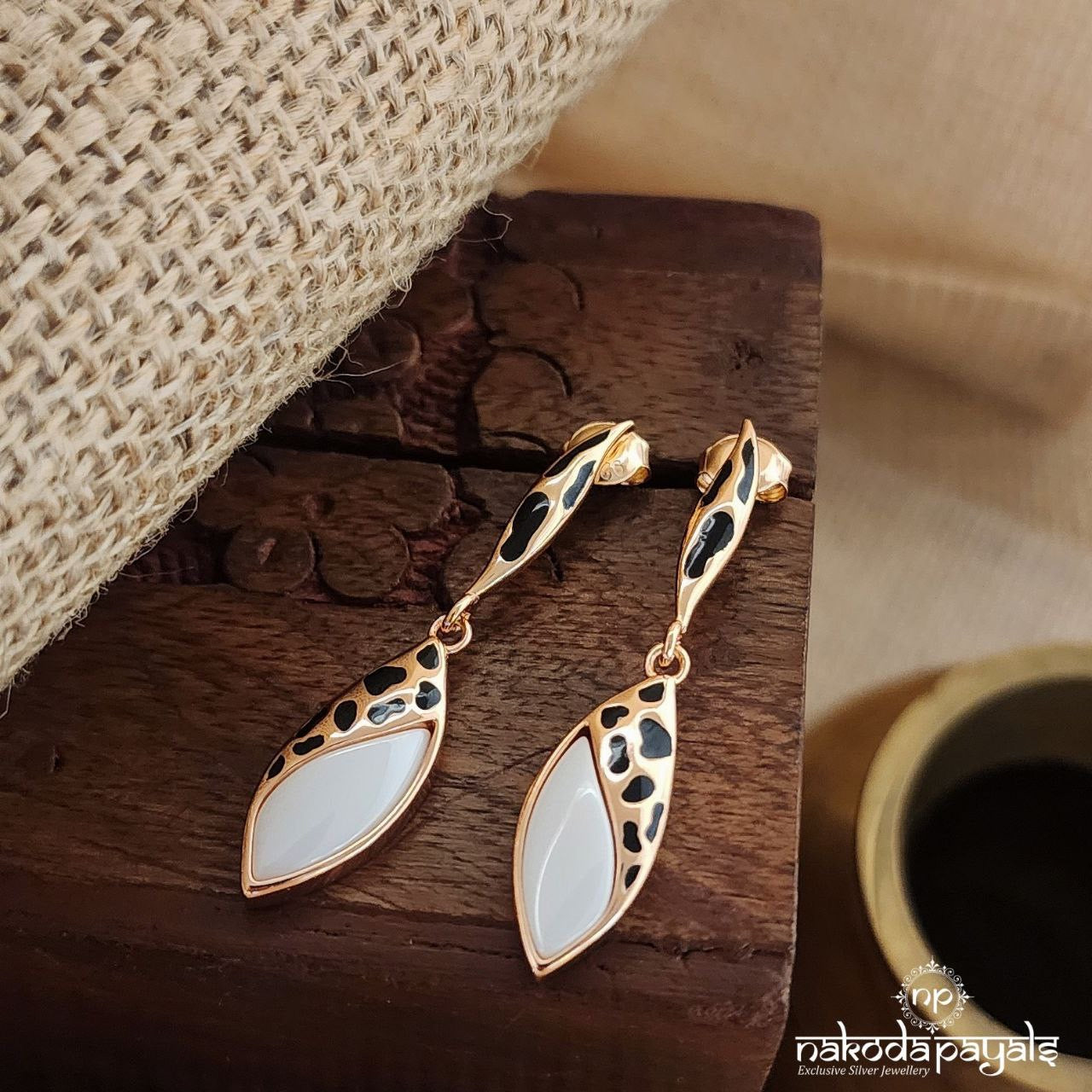 Leaf Drop Earrings (St3236)