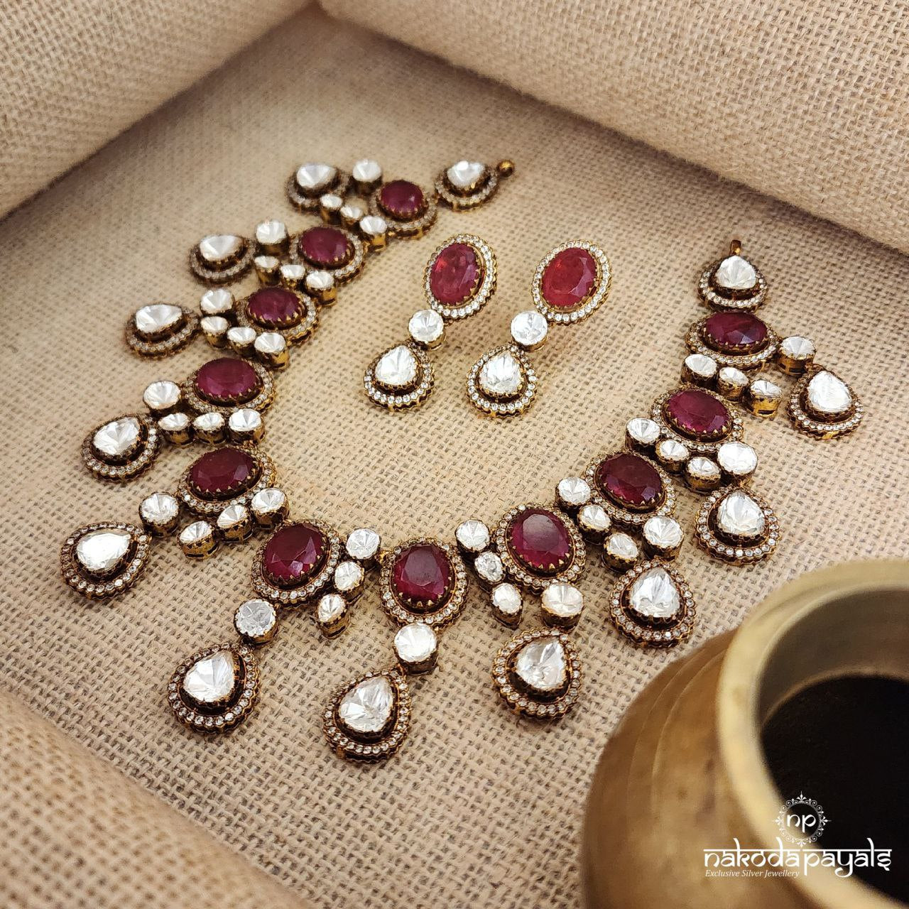 Gulab Drops Moissanite Neckpiece With Earrings (Gn8445)