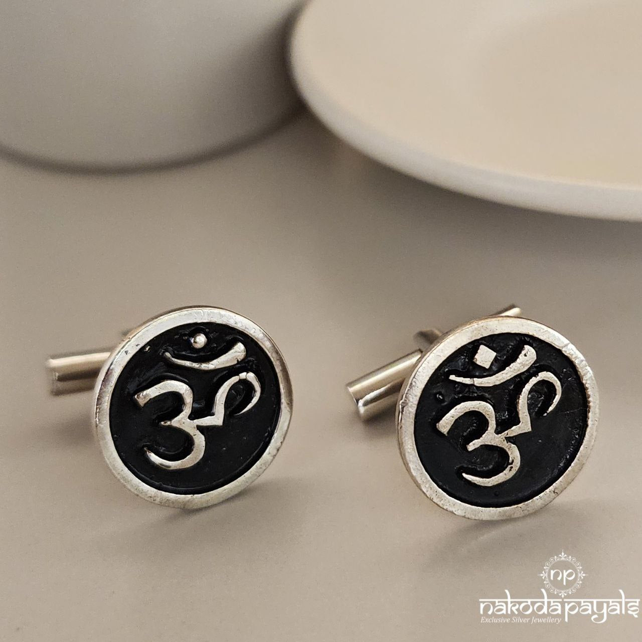 Om Cufflinks (CF0194)