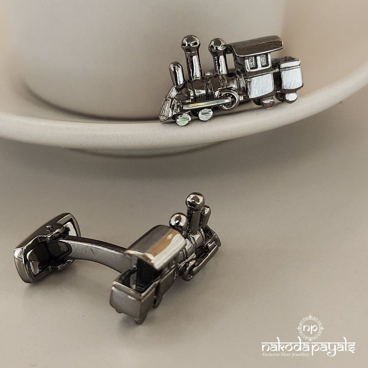 Vintage Train Vibes Cufflinks (CF0218)