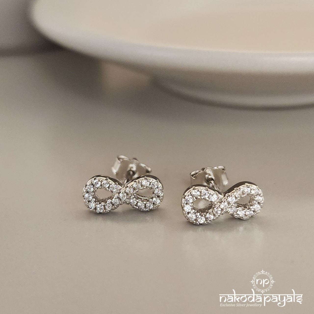Infinity Sparkling Studs (St3268)