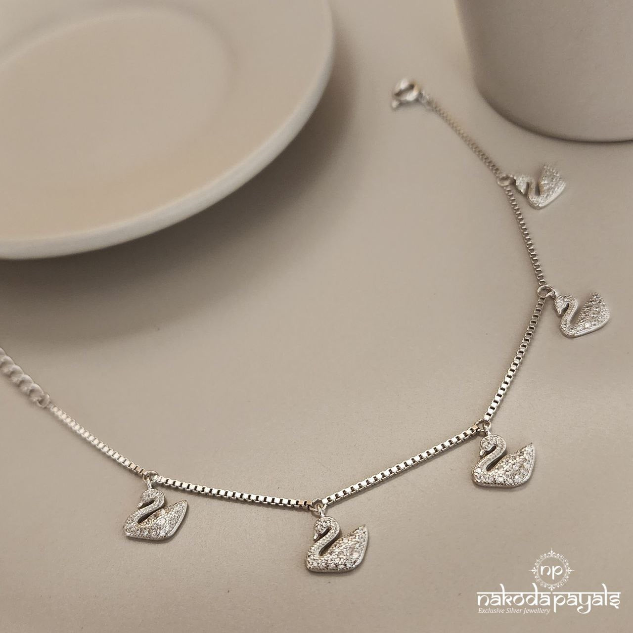 Elegant Swan Bracelet (Br1583)