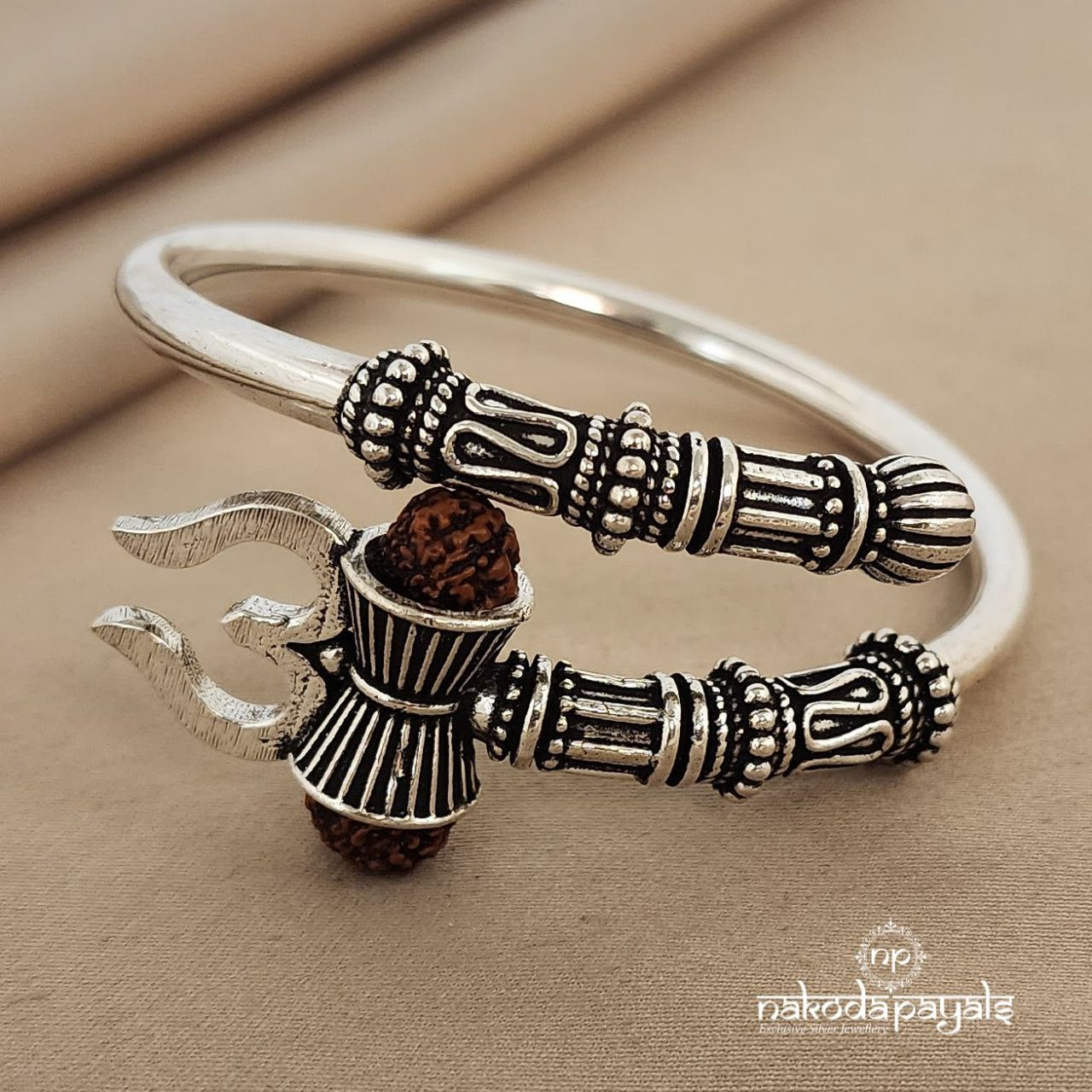 Sturdy and Adjustable Shiva Kada (Mc0700)