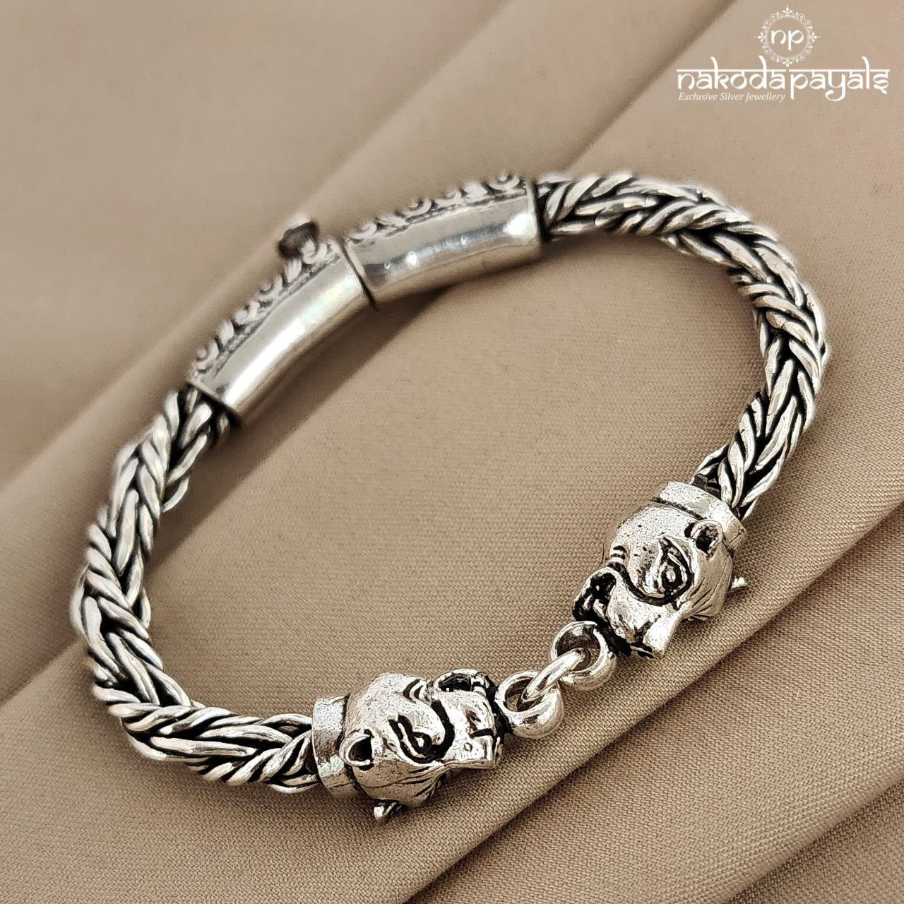 Jaguar Faced Rigid Bracelet (Mc0706)