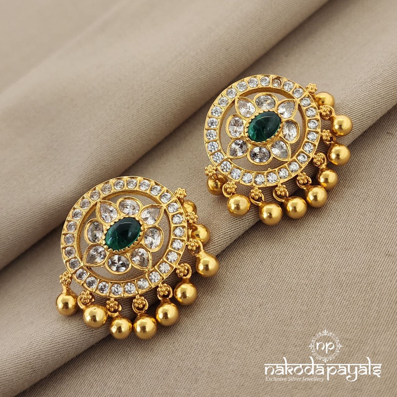 Cutesy Green Ball Drops Studs (Ge5977)