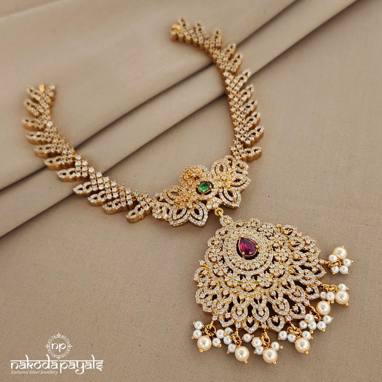 Schmick CZ Neckpiece (GN6089)