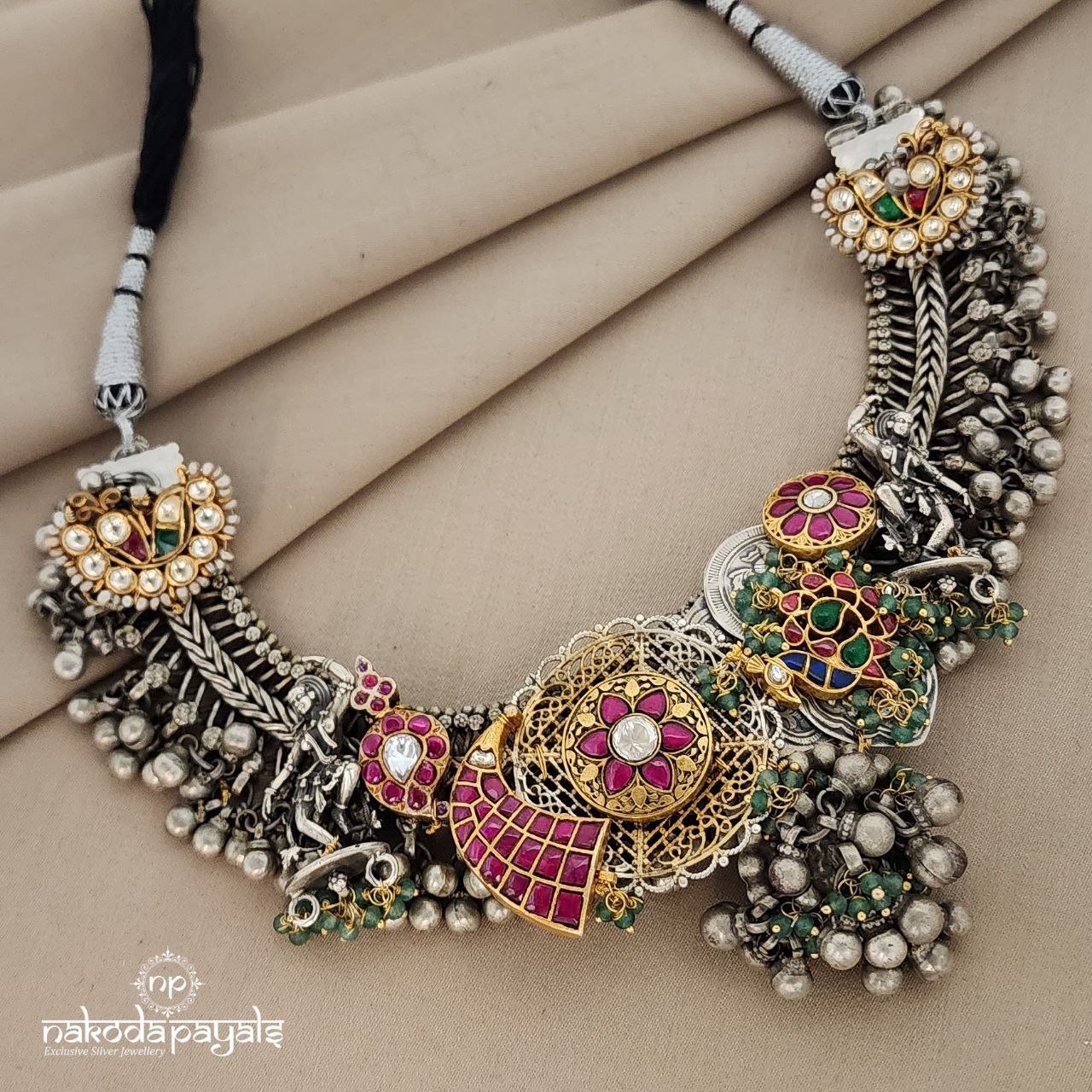 One Of A Kind Neckpiece (N8488)