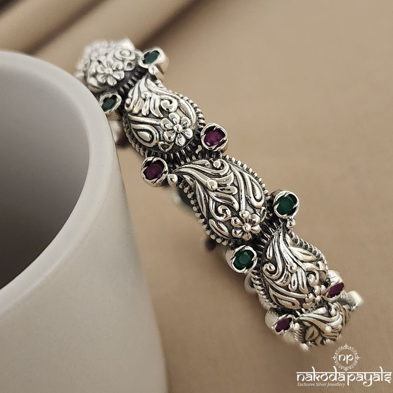 Conventional Mango Bangle Single (K4188)