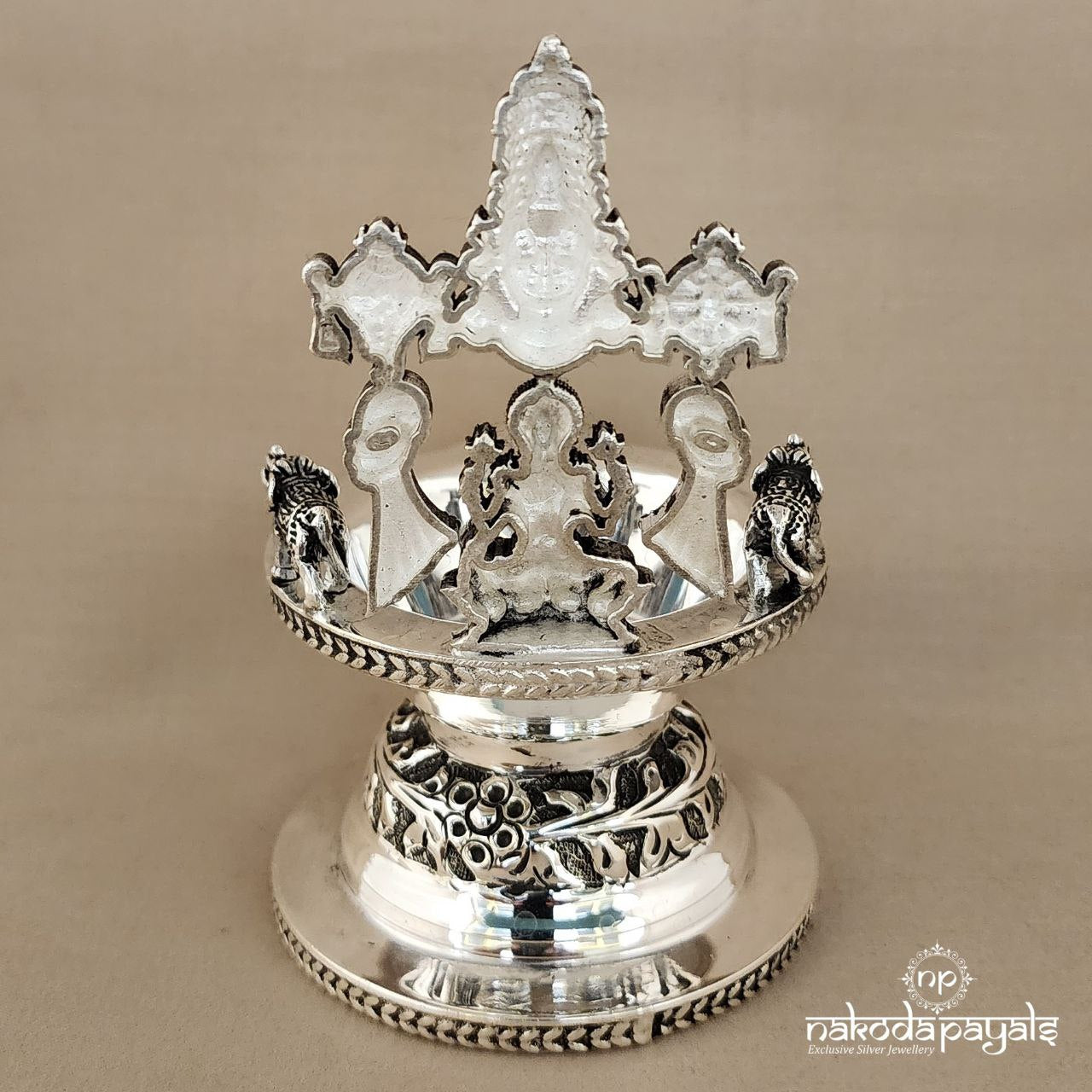 Lakshmi Elephant Deepam Single (Aa0391- Aa0394)