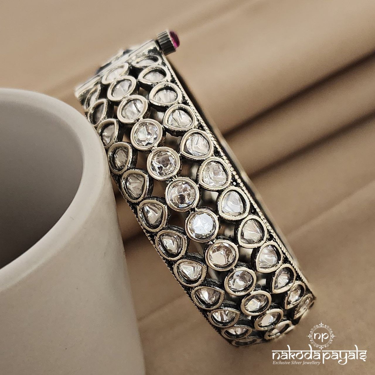 Enticing Polki Screw Kada 2.2 (K4202)