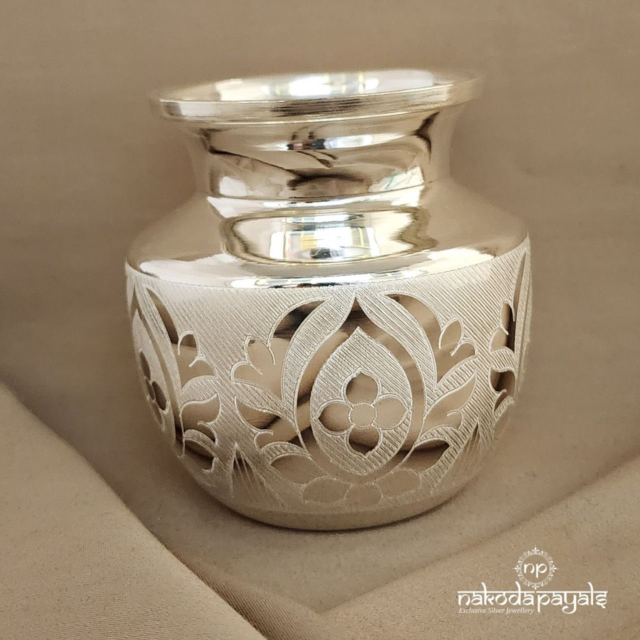 Silver Kalasha (Aa0452)