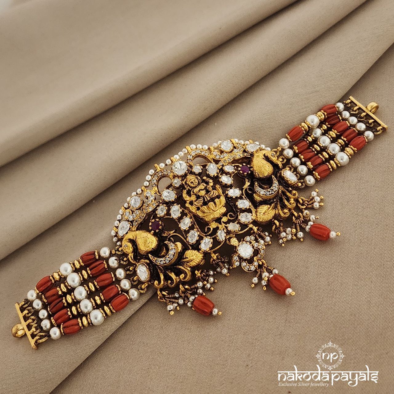 Engrossing Lakshmi Moissanite Choker (GN6327)