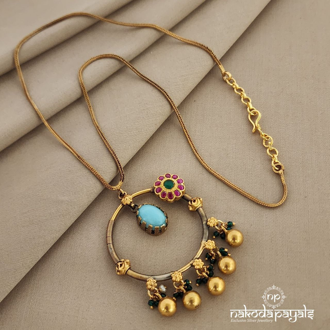 One Of A Kind Floral Neckpiece (GN6345)