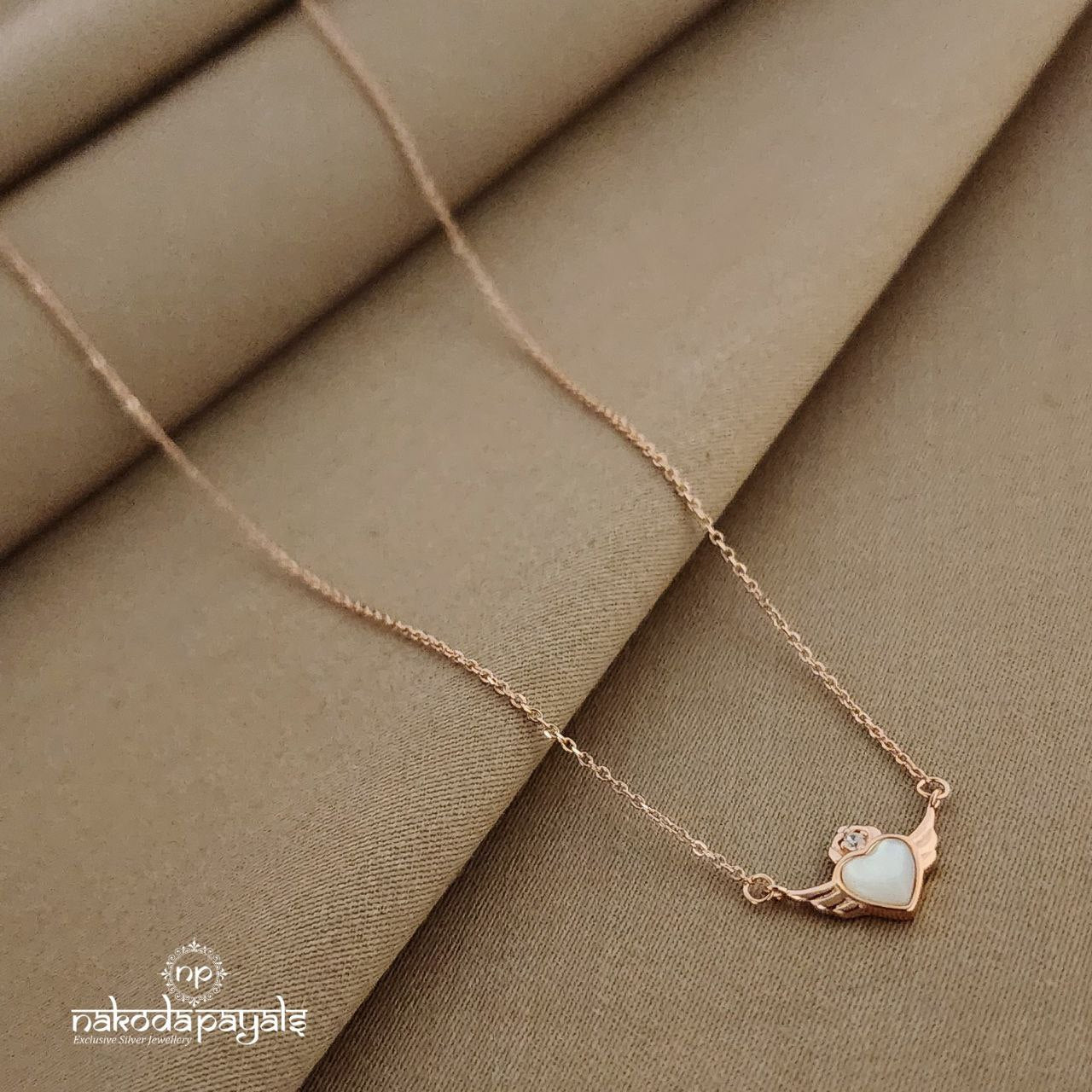 Freedom In Love Neckpiece (St1971)