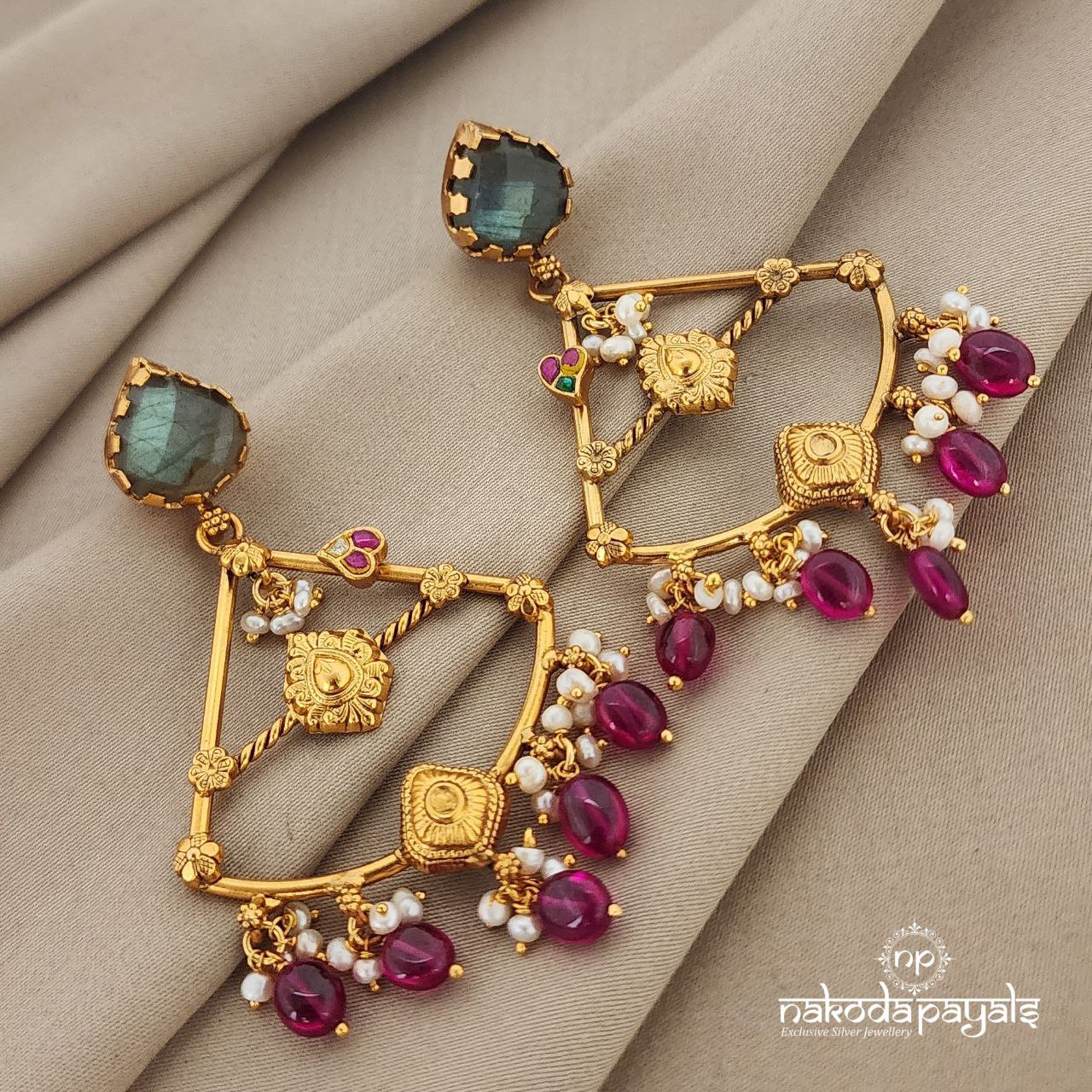 Earratic Triangle Chandbali (GE6338)