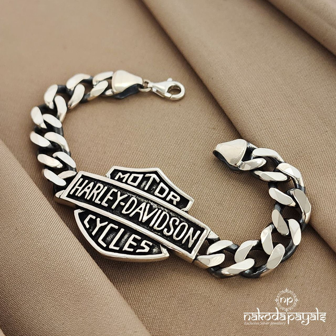 Motor Motif Bracelet (MC0792)