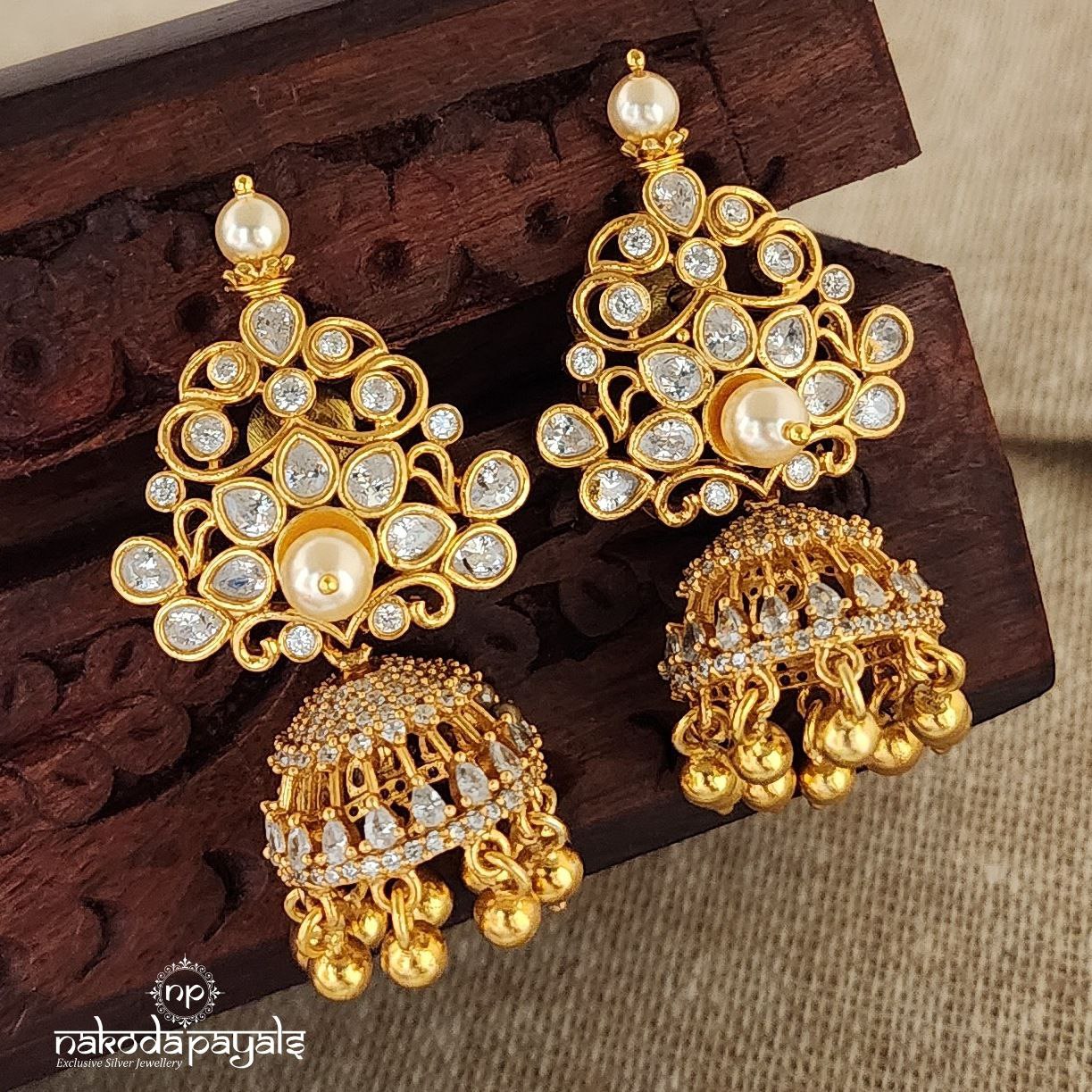 Crowned Pearl Jhumka (GE6381)
