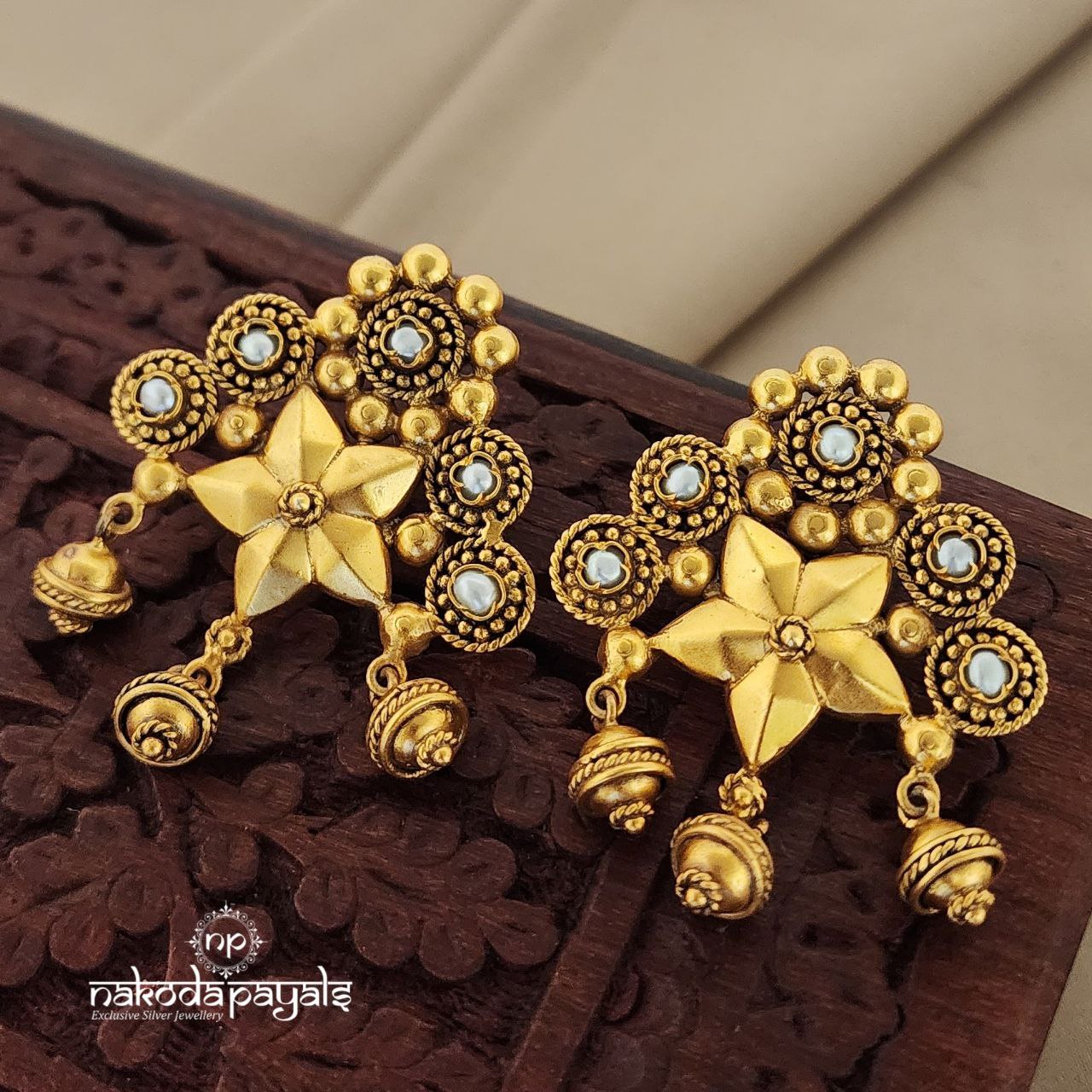 Starred Pearly Chandbali (GE6460)