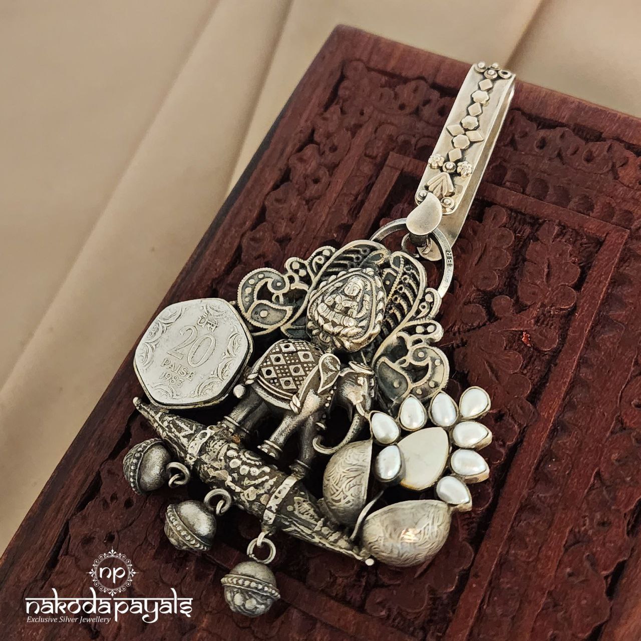 Lakshmi Elephant Chabichalla (CH0354)