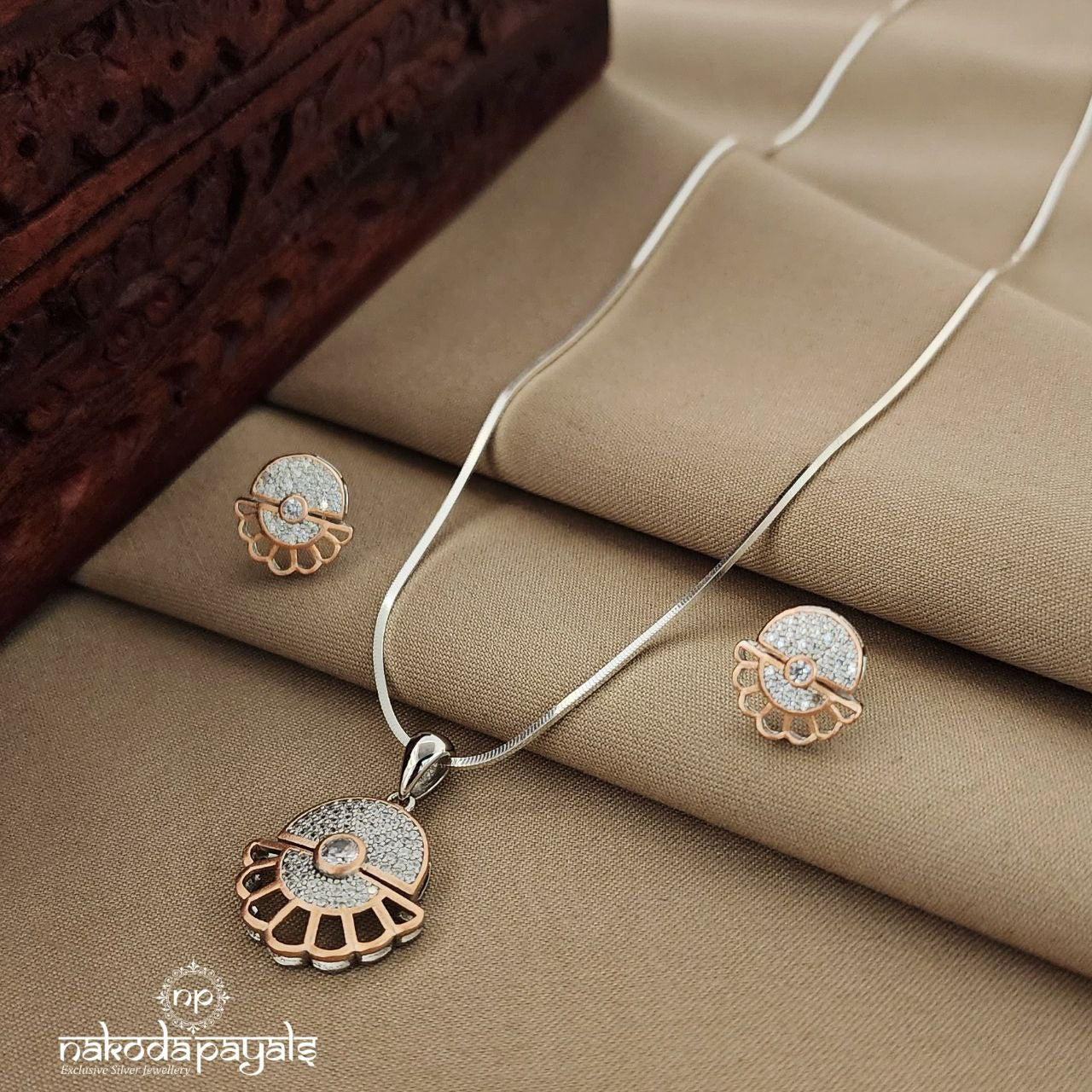 Intriguing CZ Pendant Set (ST2038)