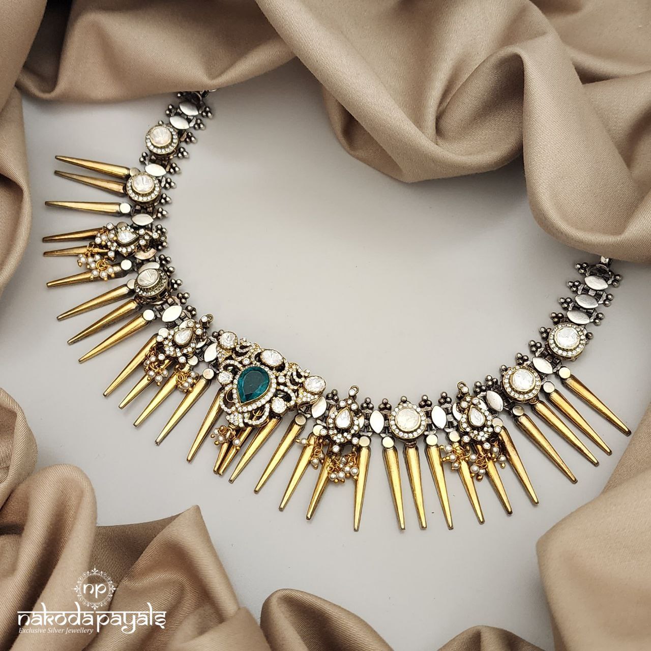 Spiky Short Moissanite Neckpiece (N8799)