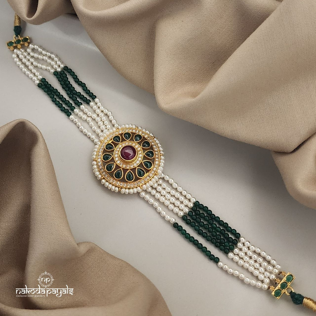 Fascinating Drop Green Choker (GN6511)