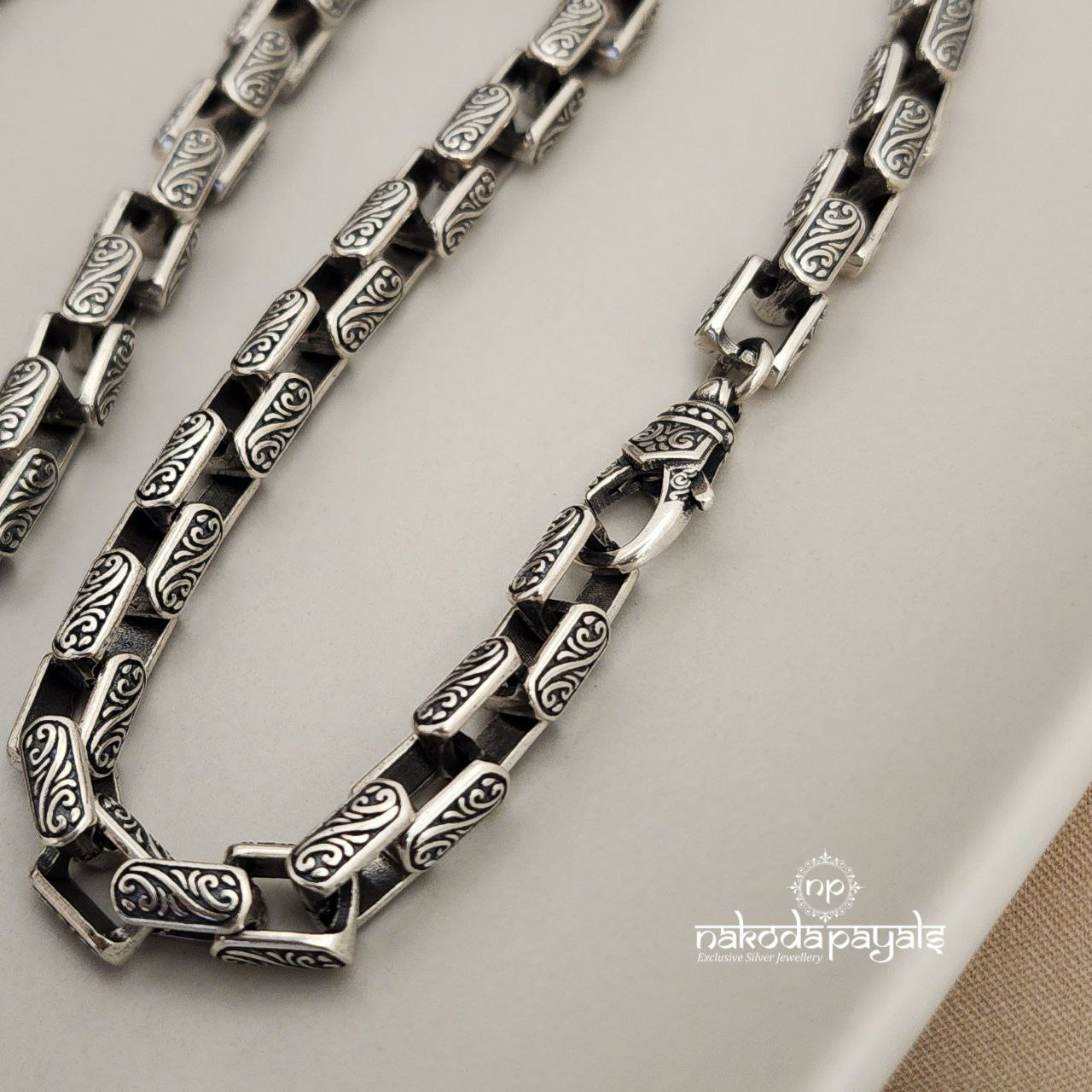 Trendy Oxidised Neckchain (N8922)