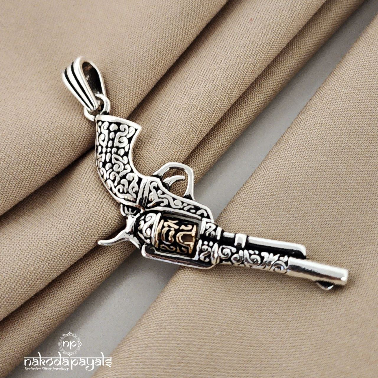 Rocky Revolver Pendant (ST2076)