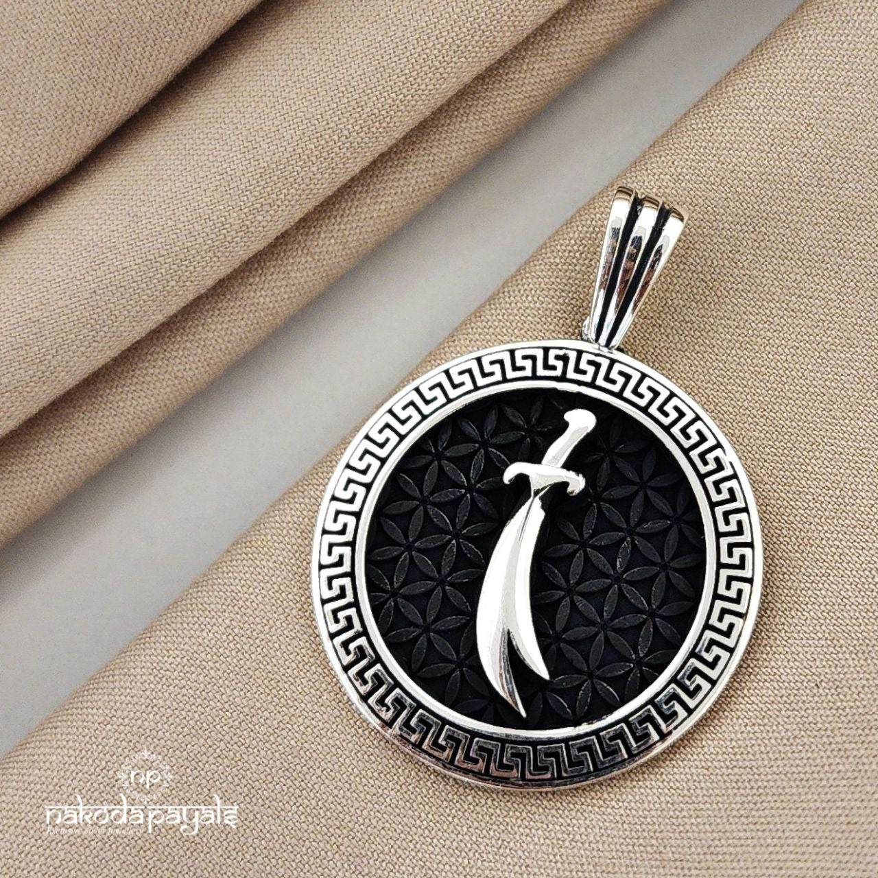 Alluring Sword Pendant (ST2081)