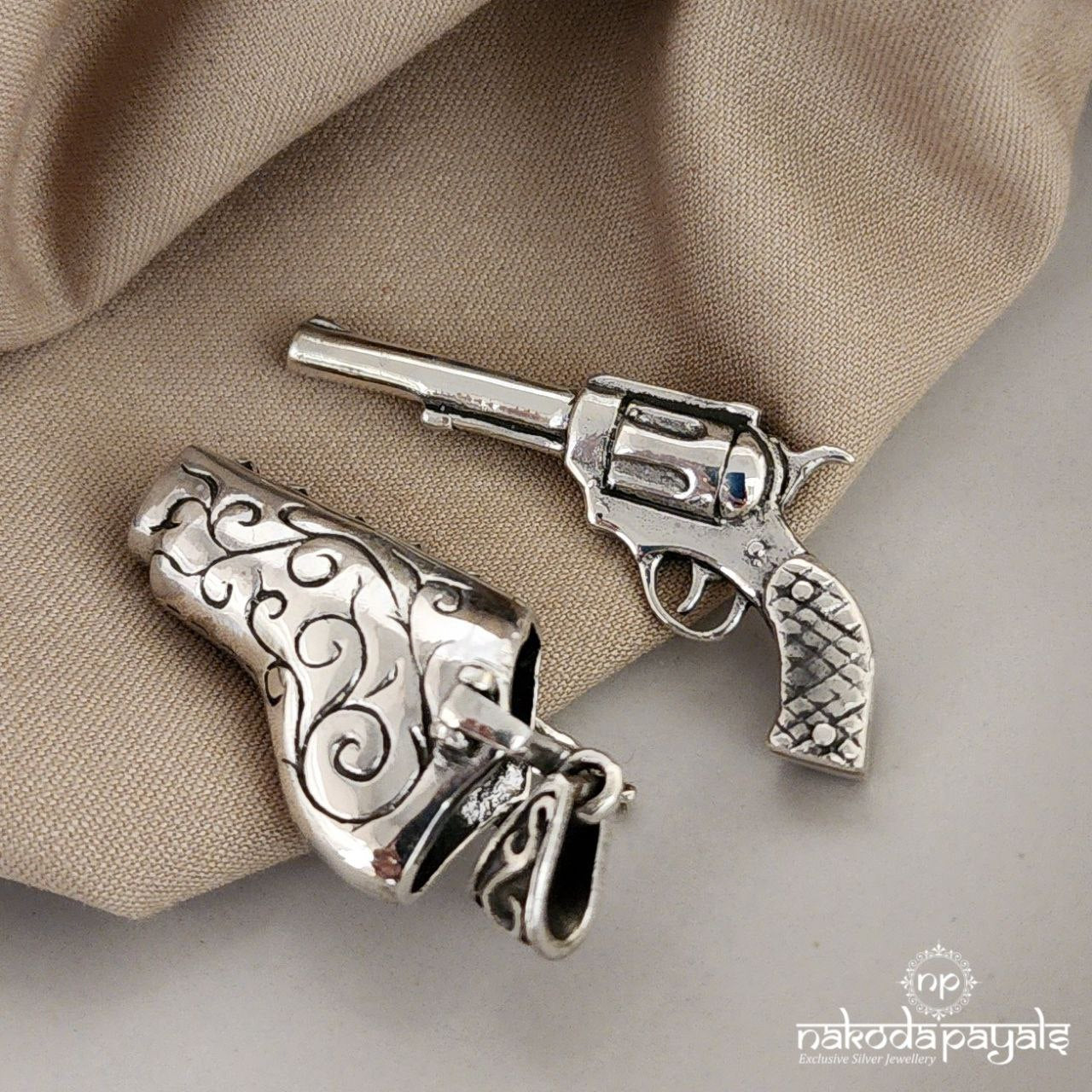 Gun And Scabbard Holster Pendant (ST2113)