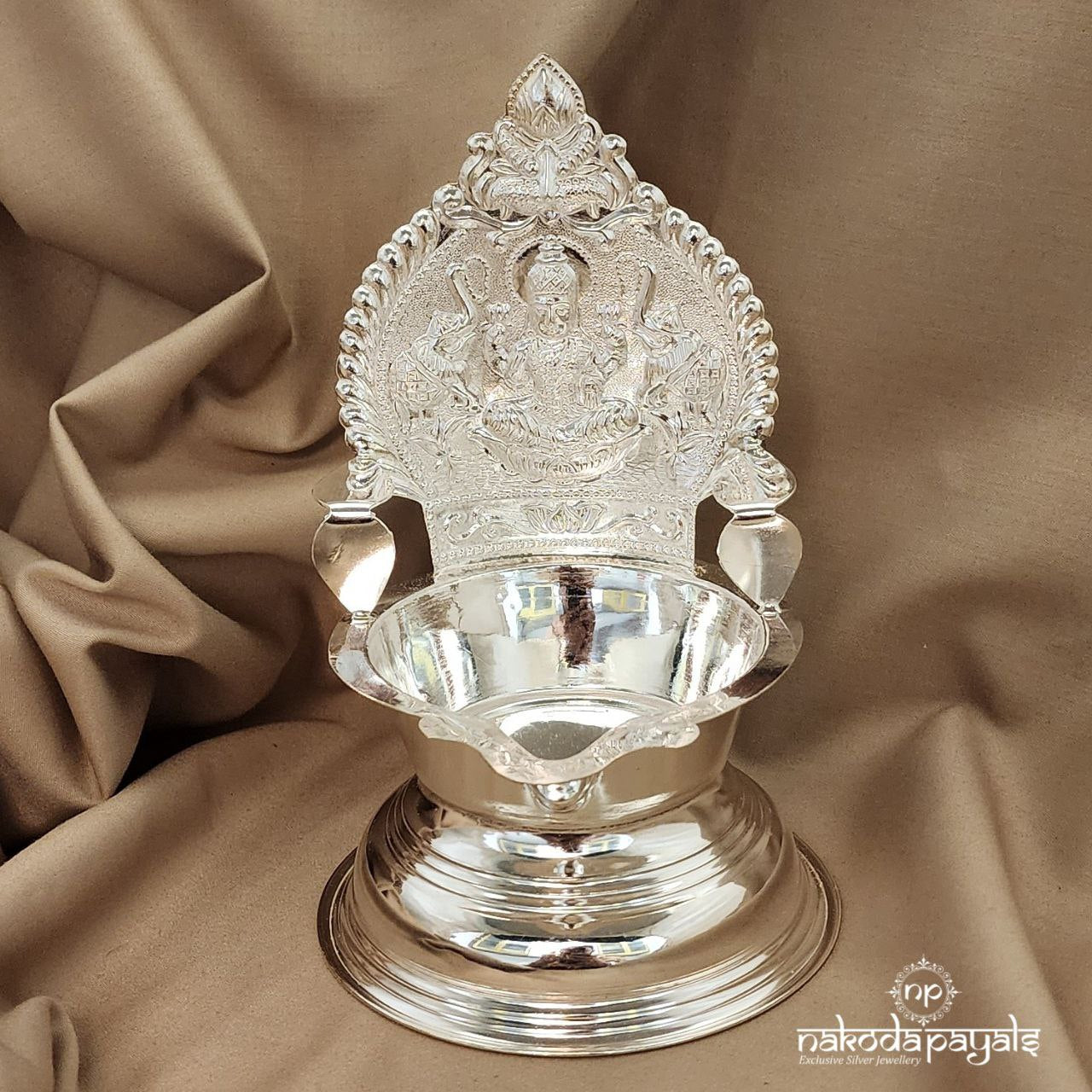 Gaja Lakshmi Deepa (aa0784)