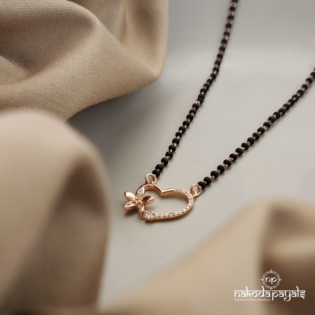 Heart With Flowers Mangalsutra ( Ms0430)