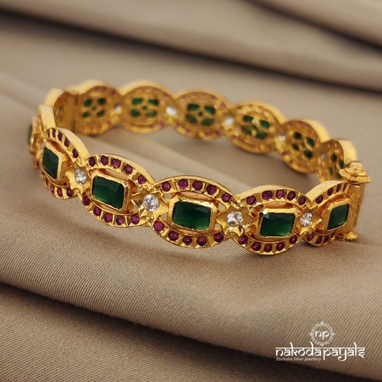Emerald Essence Openable Screw Kada Single (Gk2457)