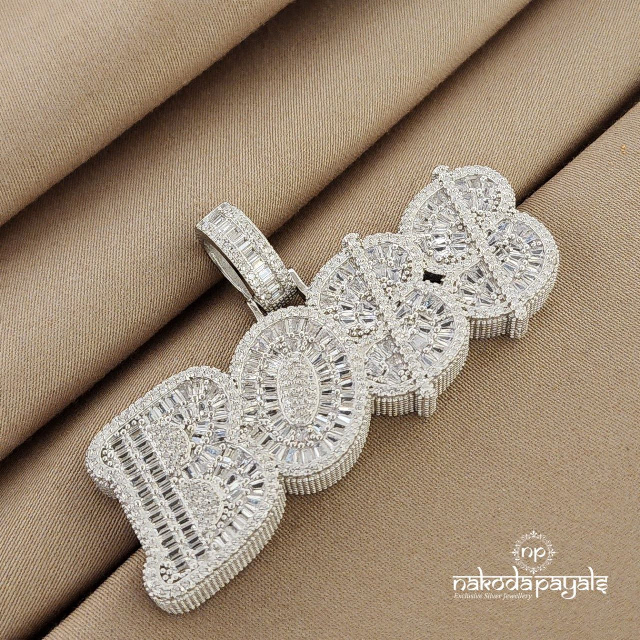 Master Boss Pendant (P2114)