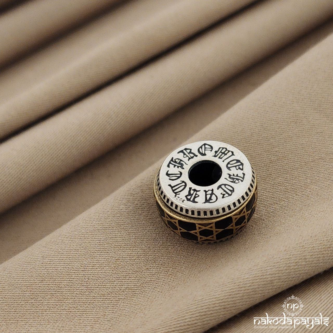 Round Dual tone Pendant (P2118)