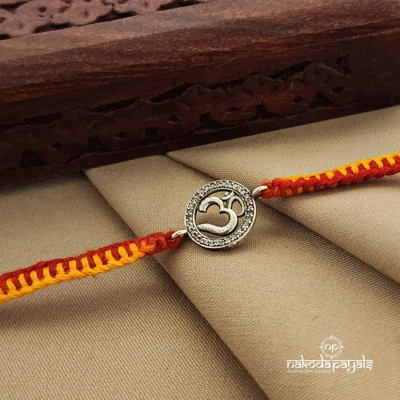 Om ॐ Rakhi (R5625)