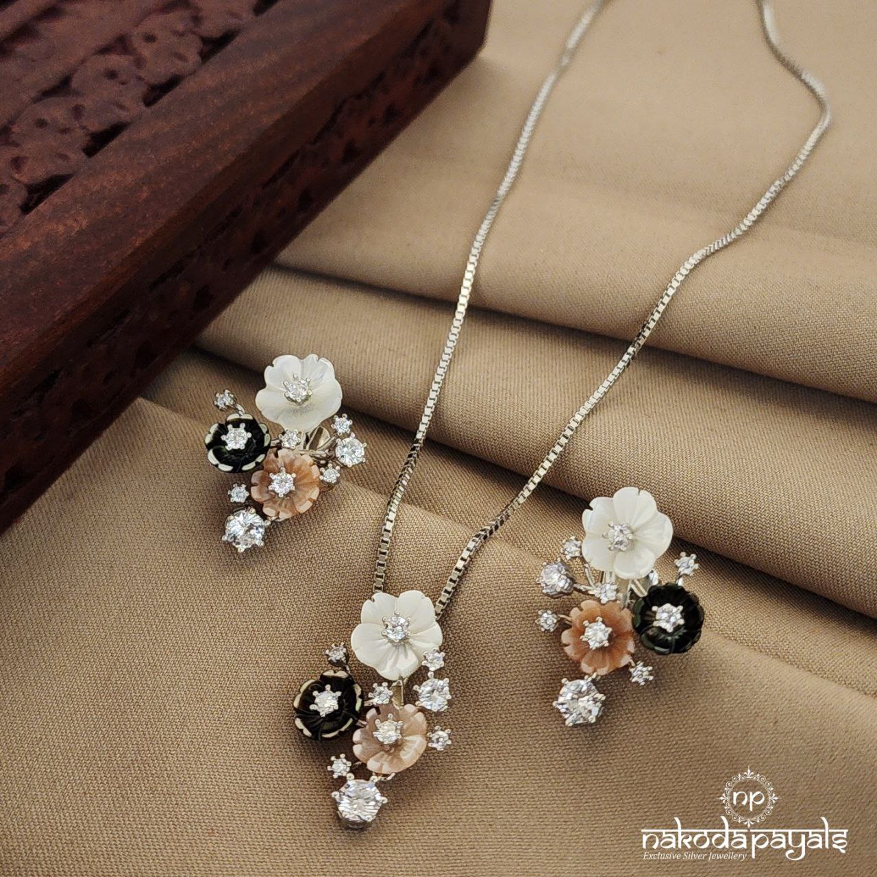 Triple Floral MOP Neckpiece with Earrings (St2391)