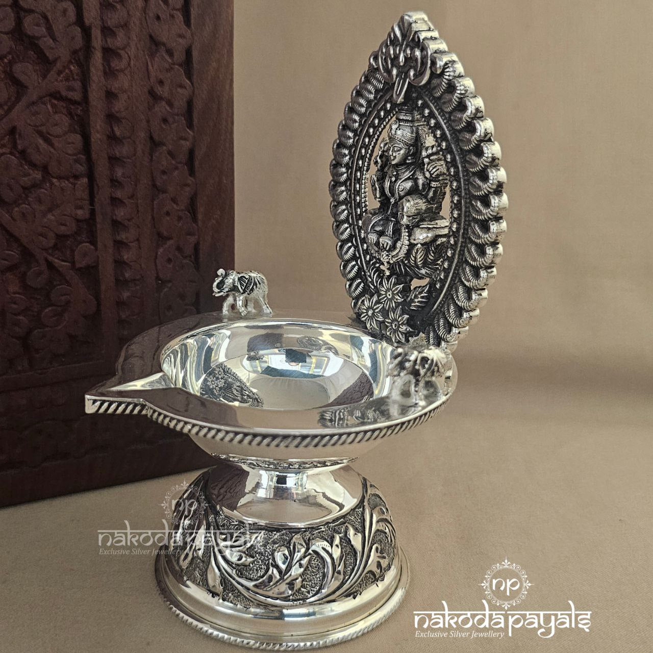Lakshmi Kamakshi Deepam (Aa1102)