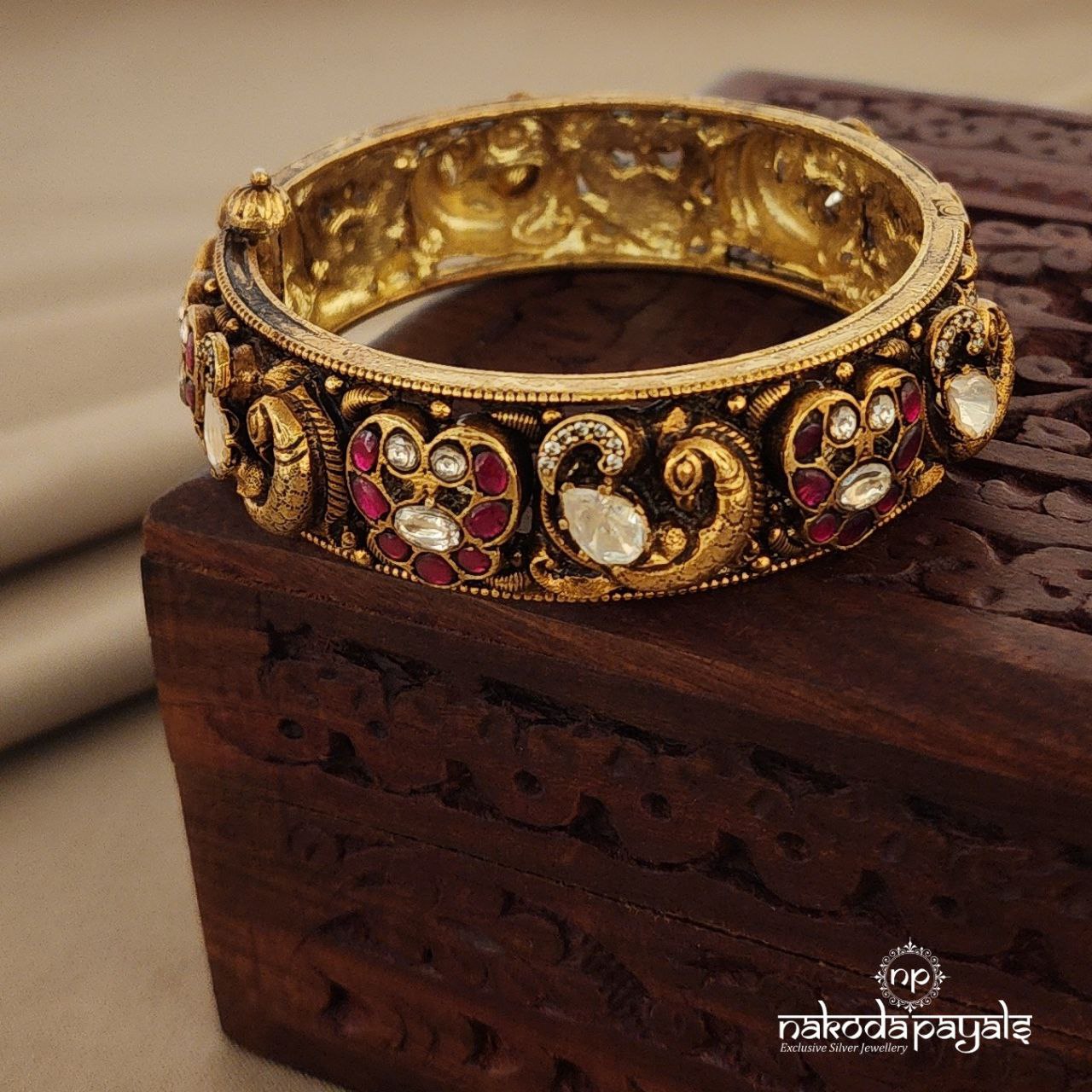 Kundan Moissanite Nakshi Kada (Gk2513)