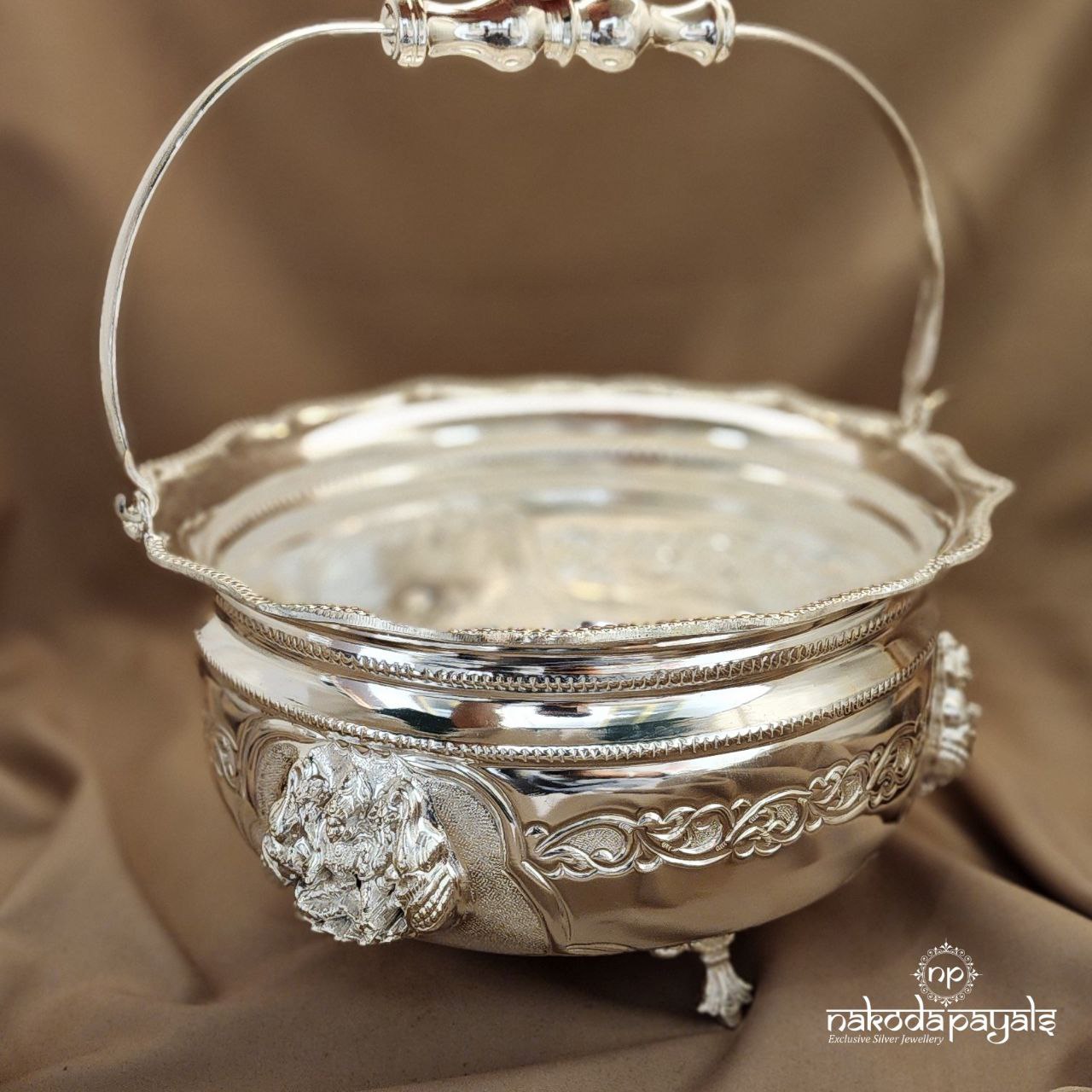 GajaLakshmi Flower Basket (Aa1148)