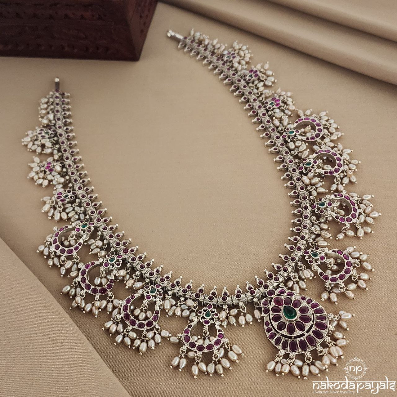Drop Long Neckpiece (N9485)