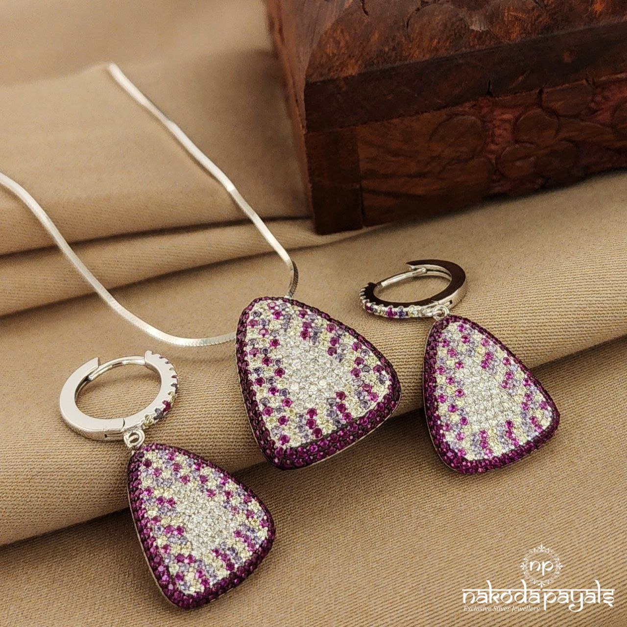 Triangular Pink Pendant Set (St2595)