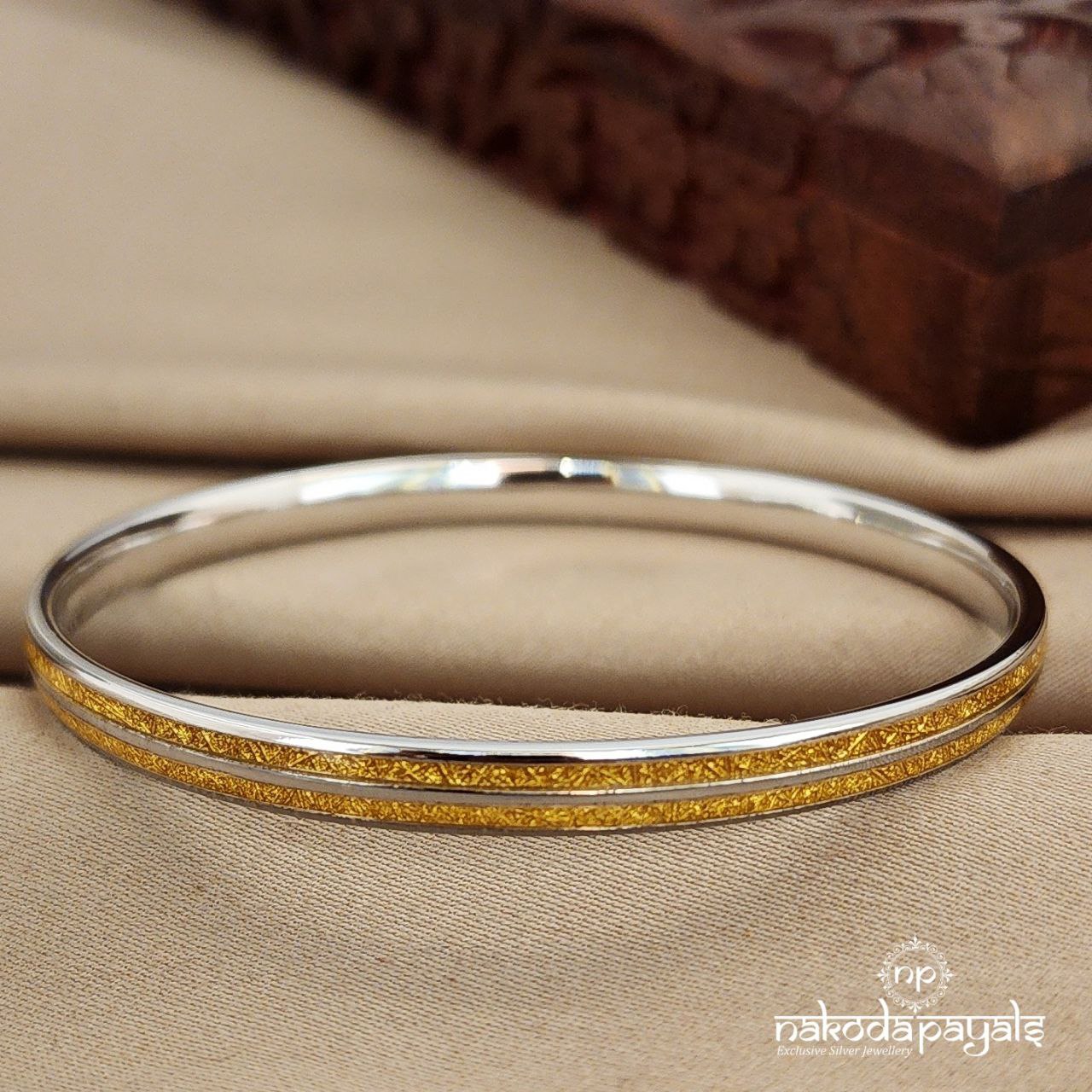 Golden Lined Single Baby Bangle(Ka9185)