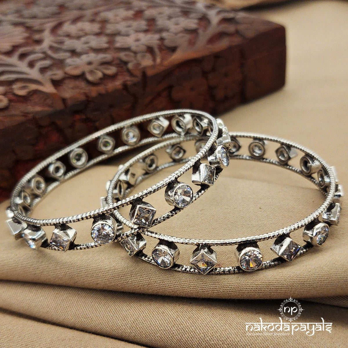 Cubes & Circles Cutstone Bangle Pair (White) K4811